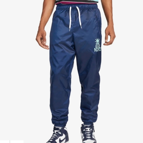NWT Men's Nike Woven Winterized Pants